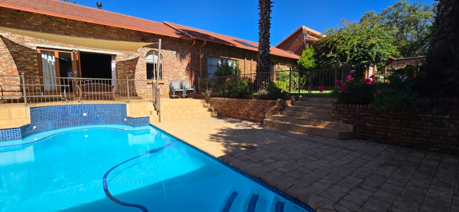 4 Bedroom Property for Sale in Doringkruin North West